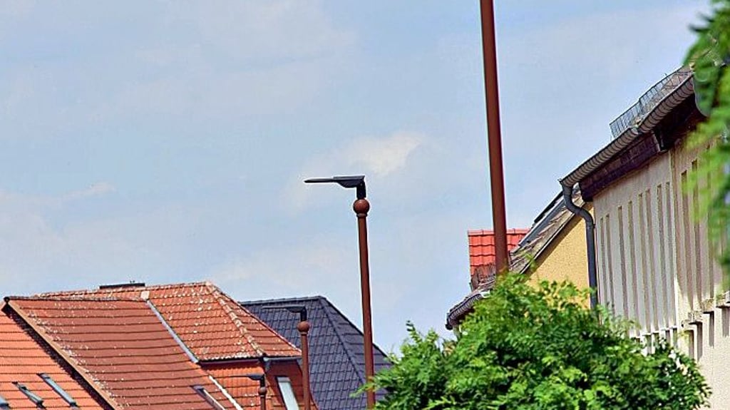 Um die Straßenbeleuchtung in Helbra ist ein Rechtsstreit entbrannt.