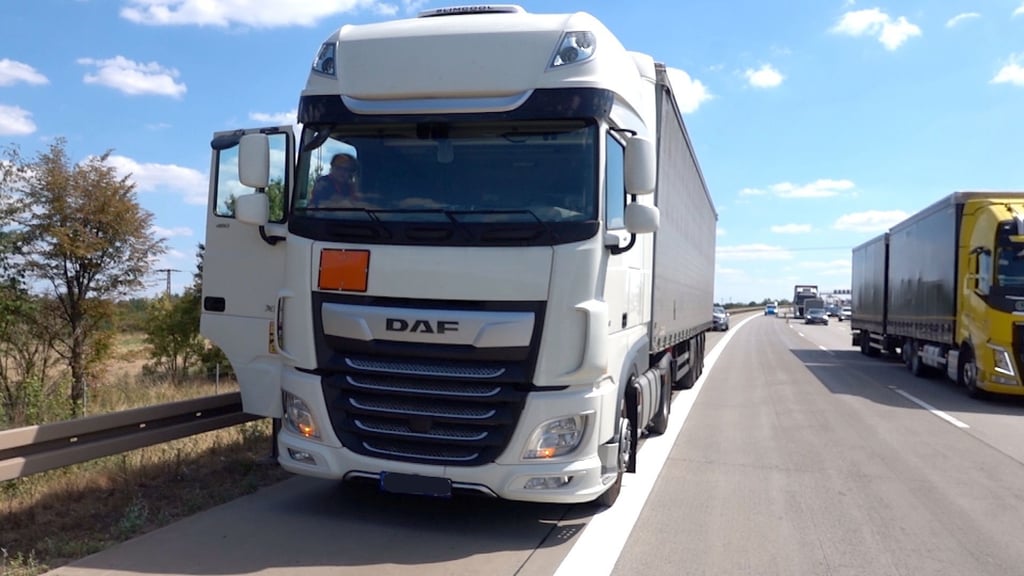 Der polnische Lkw-Fahrer kam mit dem Schrecken davon.