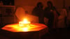 Wenn der Strom ausfällt, müssen Kerzen für Licht sorgen. Auf die Dauer ist das nicht romantisch. Nun werden Vorbereitungen getroffen, um einen großen Blackout zu verhindern. 
