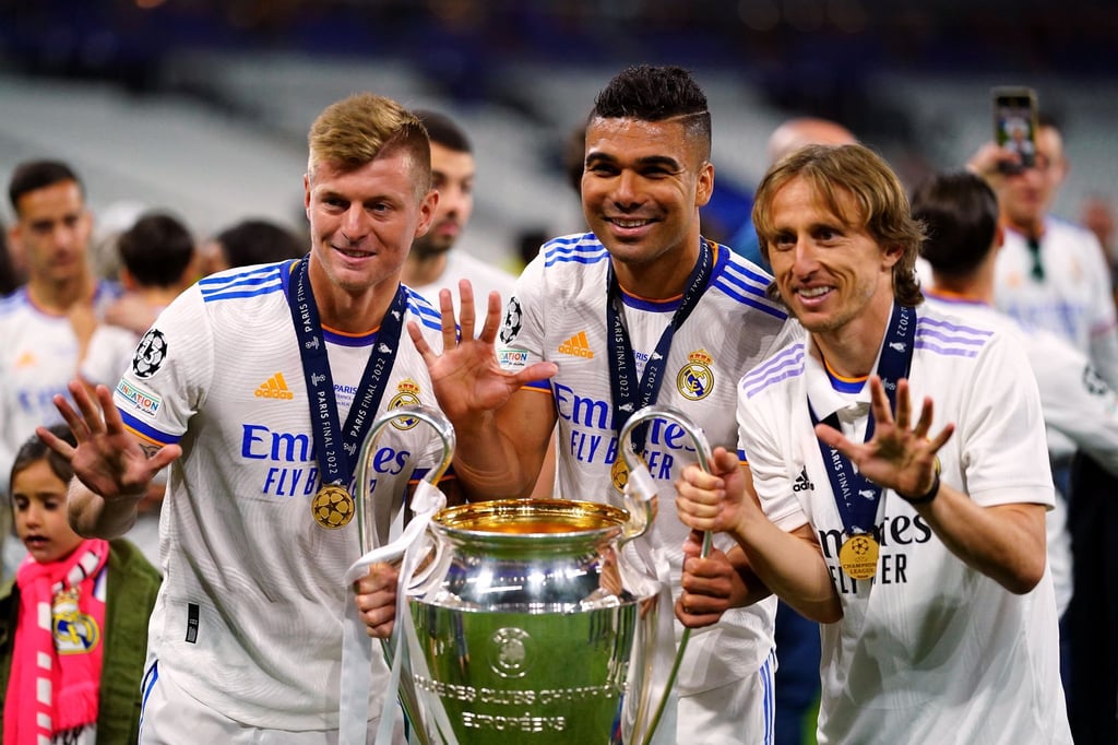 Reals „Bermuda-Dreieck“: Toni Kroos (l-r), Carlos Casemiro und Luka Modric.