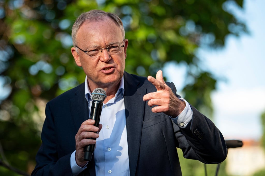 Stephan Weil (SPD), Ministerpräsident von Niedersachsen, spricht.