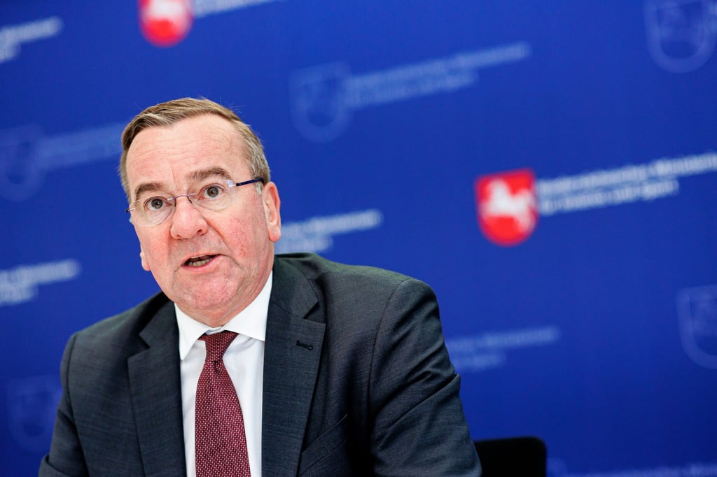 Boris Pistorius (SPD), Innenminister Niedersachsen, spricht.