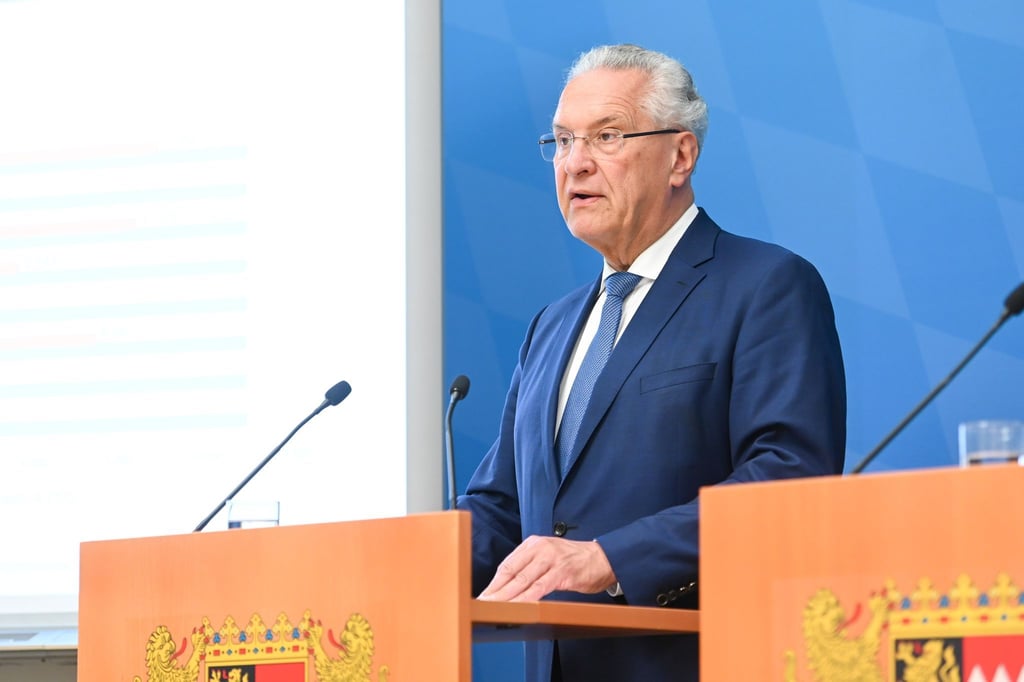 Joachim Herrmann (CSU), bayerischer Innenminister, spricht.
