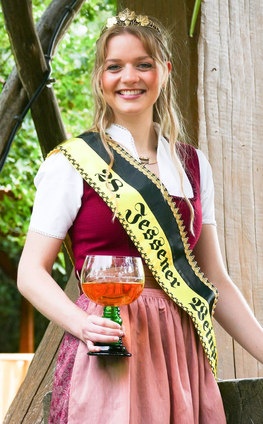 Kim Bischoff wird für ein Jahr Jessen und sein Weinanbaugebiet als Prinzessin auf vielen Terminen präsentieren.