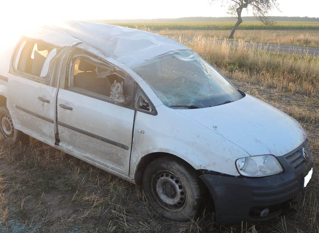 Dieser VW Caddy erlitt nach einem Wildunfall einen wirtschaftlichen Totalschaden.