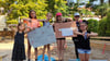 Die Kinder des Grundschulhortes Franz-Mehring protestieren wegen des Diebstahls auf dem Schulgelände.