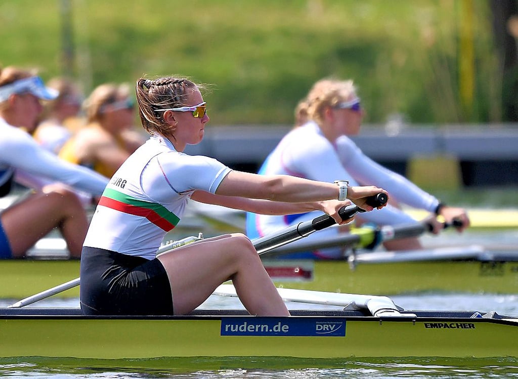 Die Wernigeröderin Elena Carius (vorn) startete als 19-Jährige bei der U 23-WM.