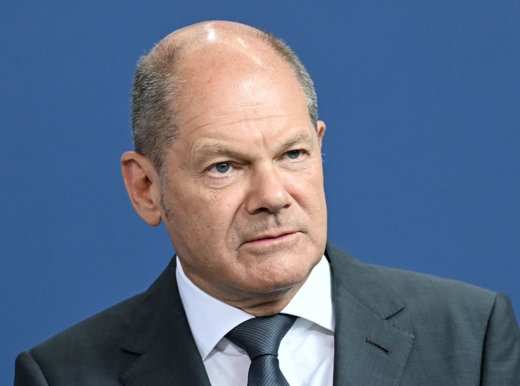 Bundeskanzler Olaf Scholz (SPD) spricht bei einer Pressekonferenz in Berlin.