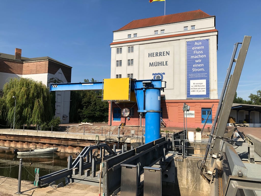 Blick auf das Kraftwerk an der Weißenfelser Saale