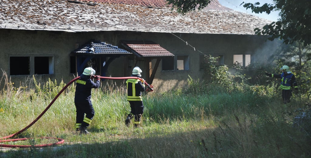 Zu Einsätzen von der Ölspur bis zum Brand müssen auch kleinere Wehren ausrücken. Wenn es um Investitionen und die Einbeziehung in Entscheidungen geht, fühlen sich viele aber benachteiligt.