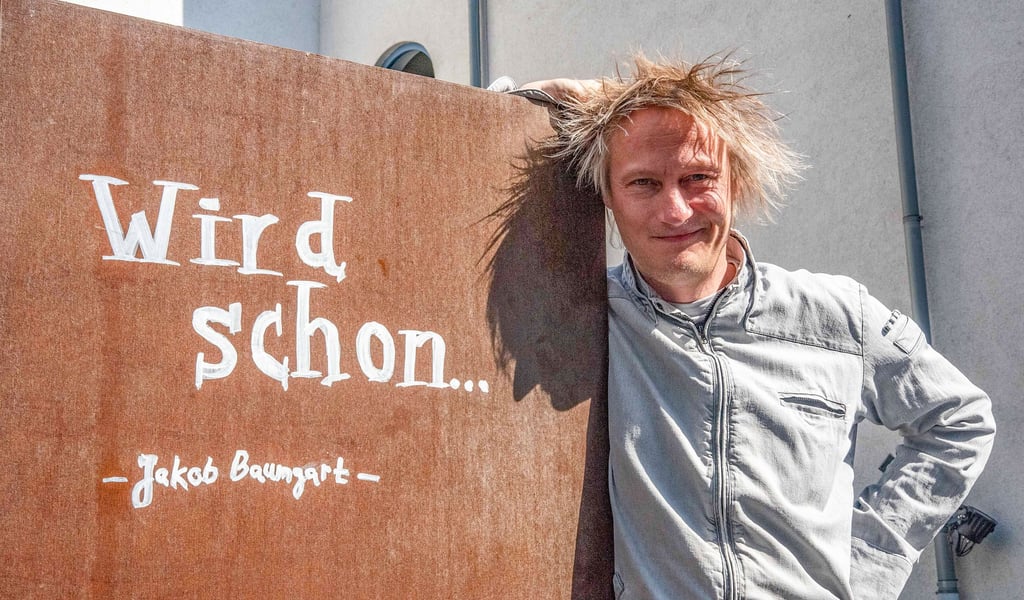 Tobias Felger, Gastronom von „Tobi ornot ToBe“, versucht der Situation mit Gelassenheit und einem Stück Sarkasmus zu begegnen.