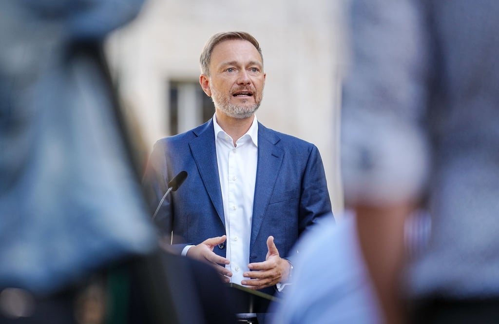 Bundesfinanzminister Christian Lindner (FDP) spricht über die Eckpunktes des Inflationsausgleichsgesetzes.