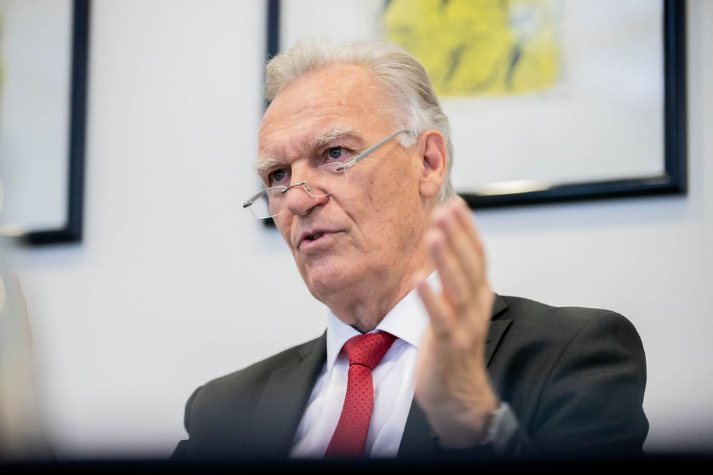 Jörg Ziercke, Bundesvorsitzender des Weißen Rings, kritisiert die bürokratischen Hürden für Gewaltopfer in Deutschland.