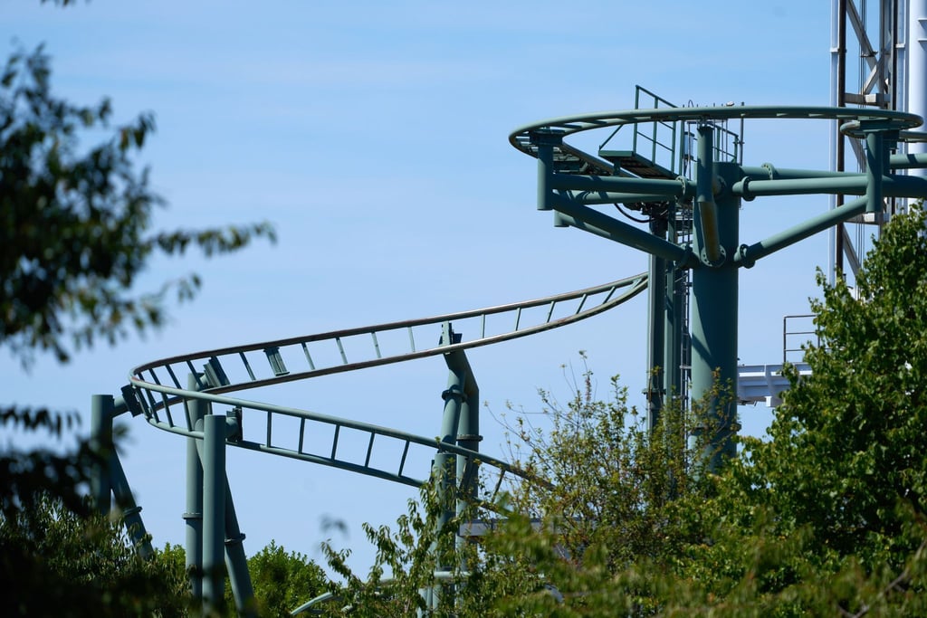 Im rheinland-pfälzischen Klotten starb eine Frau bei einem Achterbahn-Unfall.