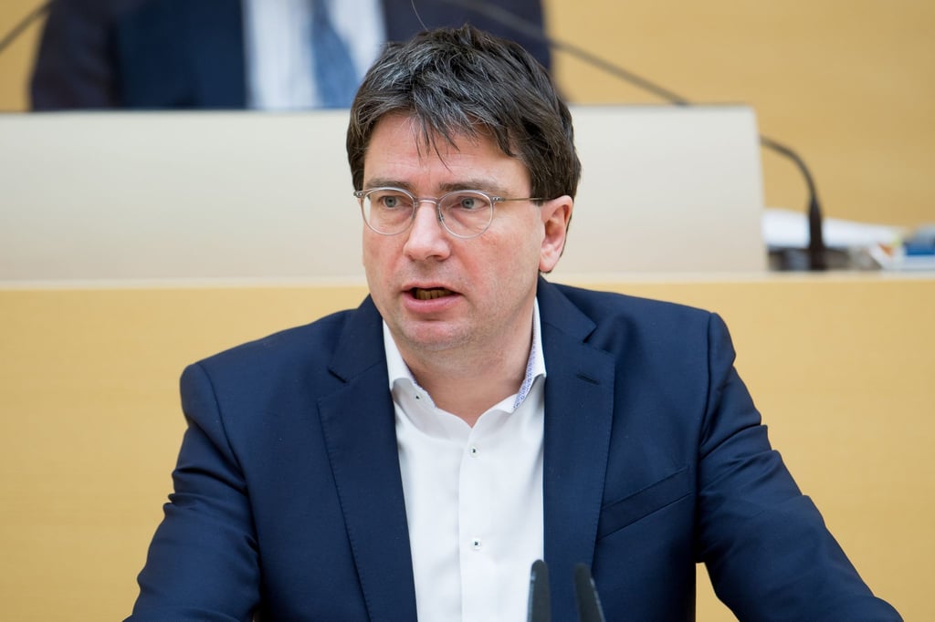 Florian von Brunn (SPD), Vorsitzender der SPD-Landtagsfraktion, aufgenommen bei der Plenarsitzung im Bayerischen Landtag.