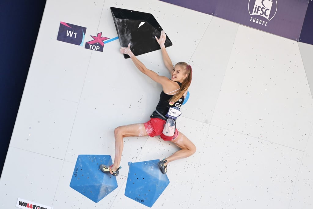 Die deutsche Kletterin Hannah Meul absolviert ein Mammutprogramm.