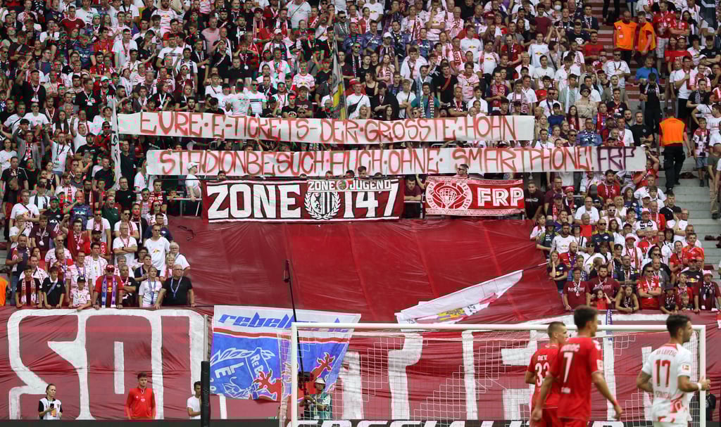 Banner der Fraction Red Pride bei RB Leipzig