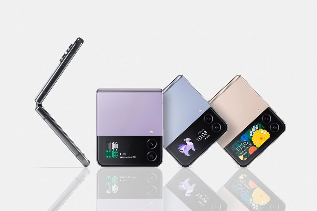 Mehr zu tun für das kleine Außendisplay: Das Samsung Galaxy Z Flip kommt mit der Nummer vier und einigen Detailsverbesserungen.