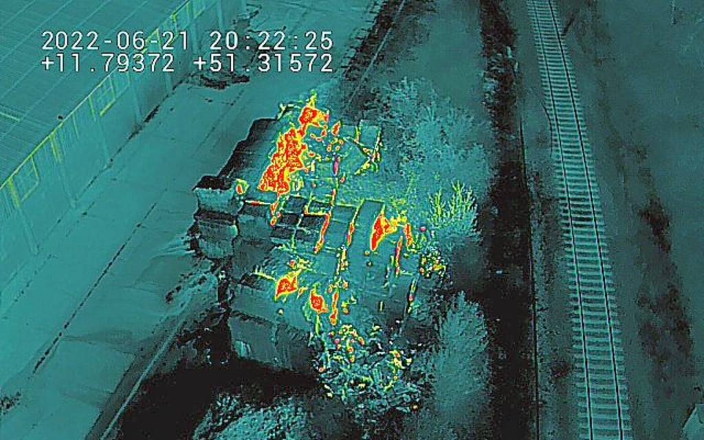 Die Drohne zeigt Glutnester bei einem Einsatz.