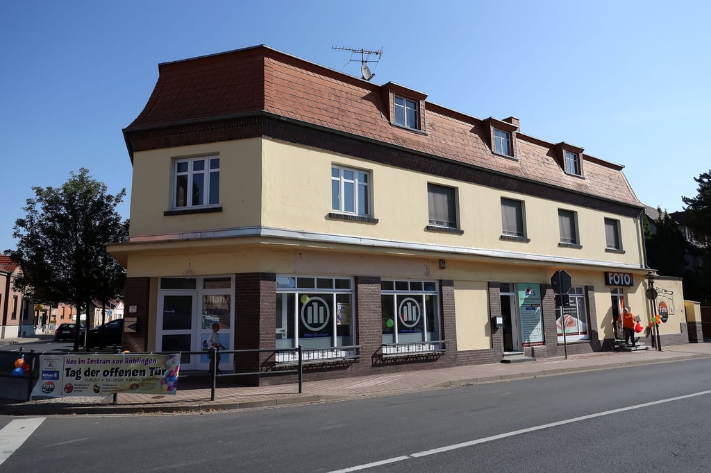 Ein neues Geschäftshaus entstand im Herzen der Gemeinde Röblingen.