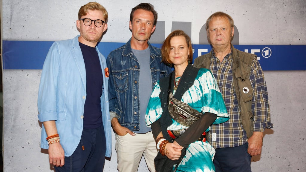 Der Film- und Fernsehschauspieler Fritz Roth (r.) ist gestorben. Große Bekanntheit erlangte er als Ermittler in der Kultserie "Polizeiruf 110".