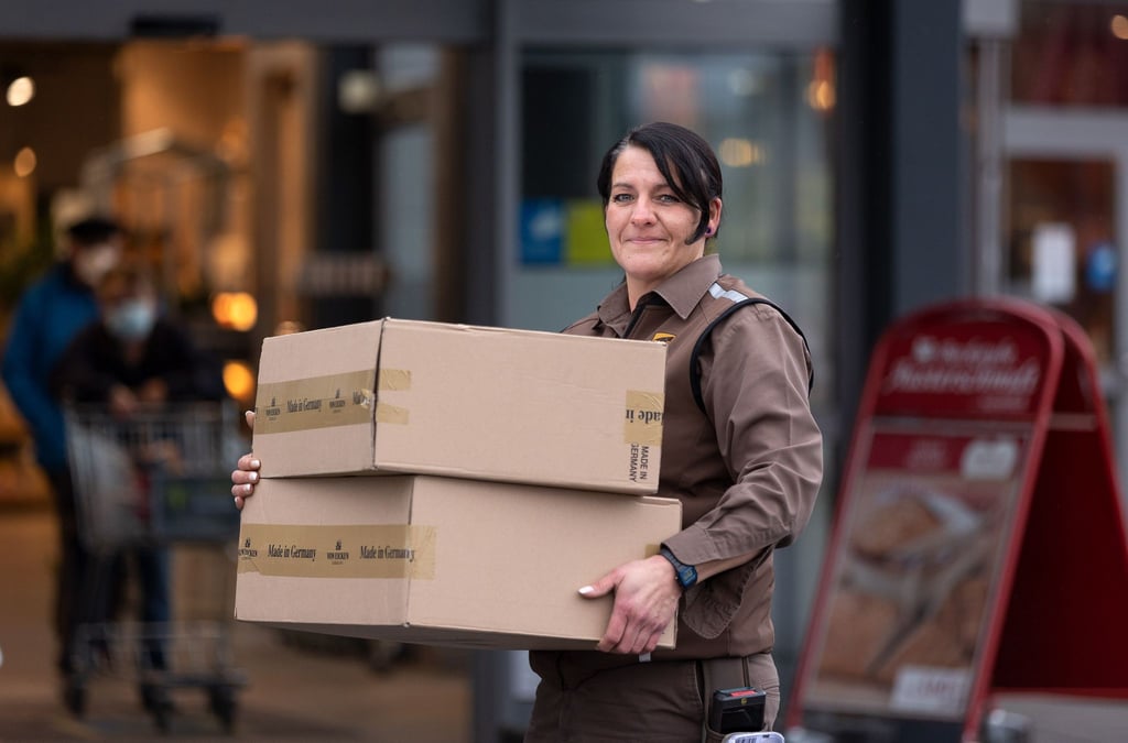 Viel in Bewegung und unter Menschen sein: Das gefällt Paketzustellerin Jennifer Barber an ihrem Beruf.