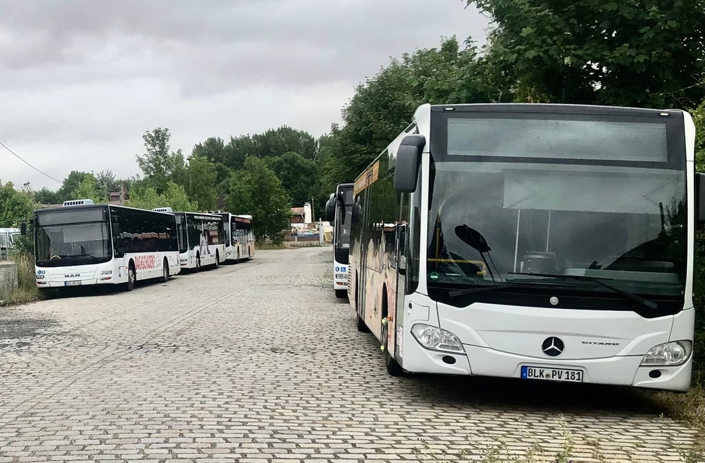 Busse der PVG stehen bei einem Warnstreik still.