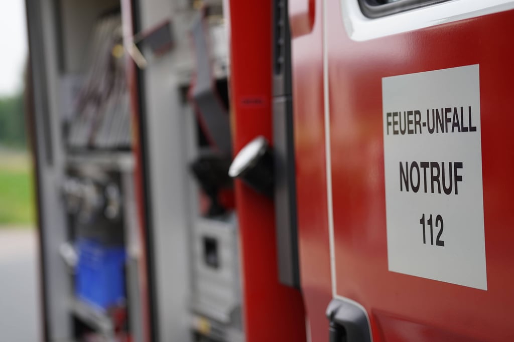 Die Feuerwehr musste einen Brand in Zörbig löschen. (Symbolbild)