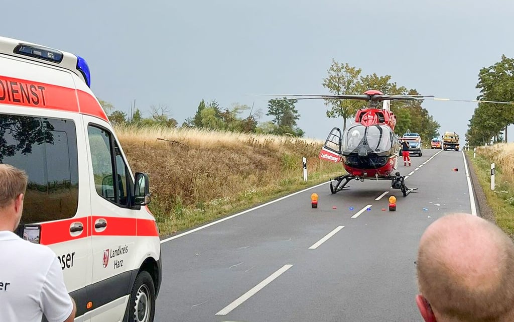 Der Rettungshubschrauber aus Halle, der die schwerverletzte Mutter in die Spezialklinik nach Bergmannstrost brachte.