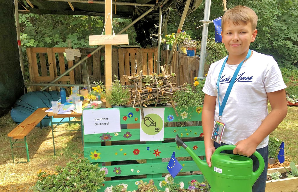 Linus war bereits letztes Jahr dabei und ist zudem im Kinderrat der Magdeburger Spielstadt Ottopia. Er macht mit, weil er sonst in den Sommerferien nichts zu tun hat und es schön ist, hier zwei Wochen teilzunehmen.