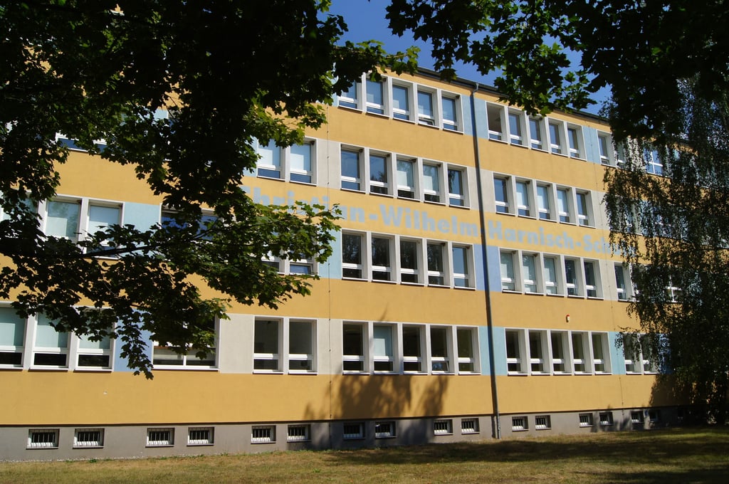 Die ehemalige Harnisch-Schule ist das zweite Schulgebäude von Gutenbergs.