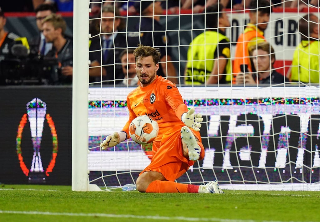 Wurde für die Jaschin-Trophäe nominiert, mit der „France Football“ den besten Torhüter kürt: Eintracht Frankfurts Schlussmann Kevin Trapp.