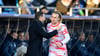 Haben sich lieb, sagt der Trainer: Domenico Tedesco und Emil Forsberg (r.)