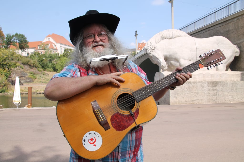 Klaus Dieter Kühner hat unter anderem ein Lied über das Laternenfest geschrieben.