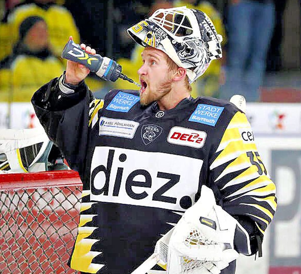 Goalie Timo Herden verstärkt die Saale Bulls beim Unternehmen DEL2-Aufstieg.