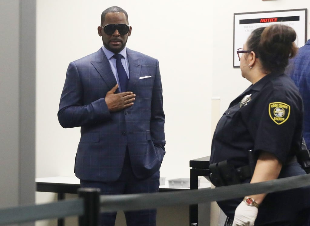 R. Kelly bei einer früheren Anhörung in Chicago. Der ehemalige US-Superstar muss sich erneut Vorwürfen wegen Kindesmissbrauchs stellen.