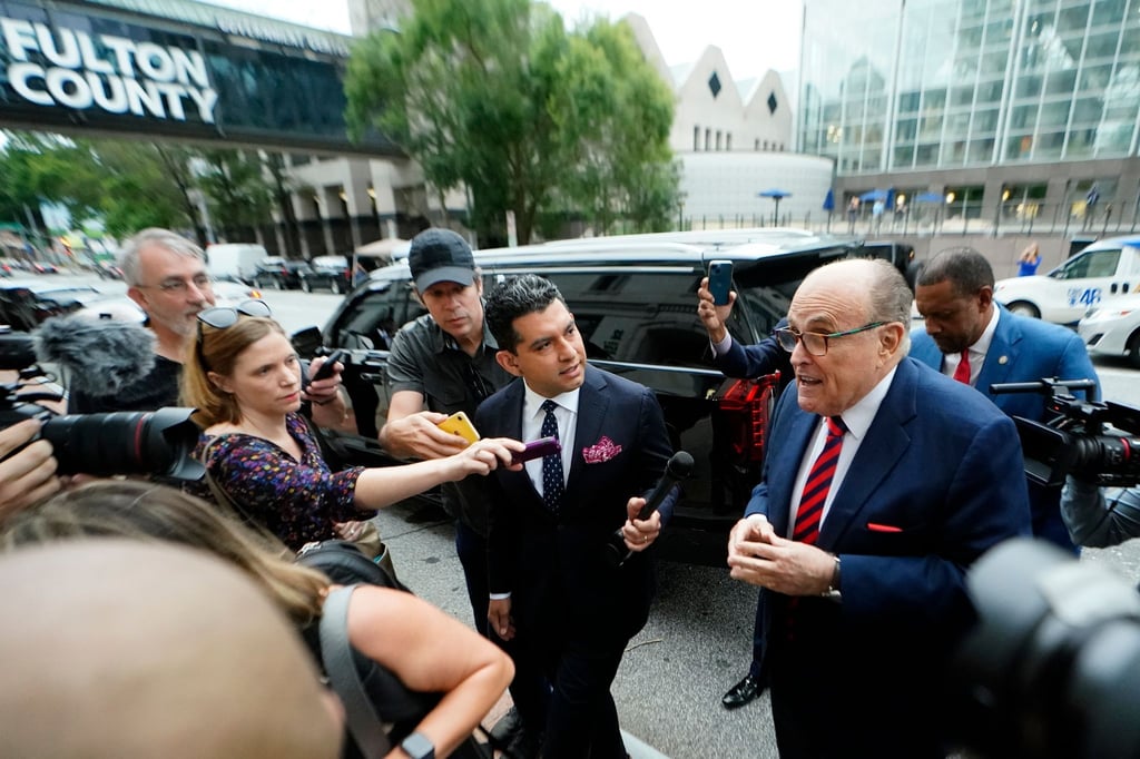 Der Trump-Vertraute Rudy Giuliani ist das Ziel strafrechtlicher Ermittlungen im Zusammenhang mit der Wahl 2020.