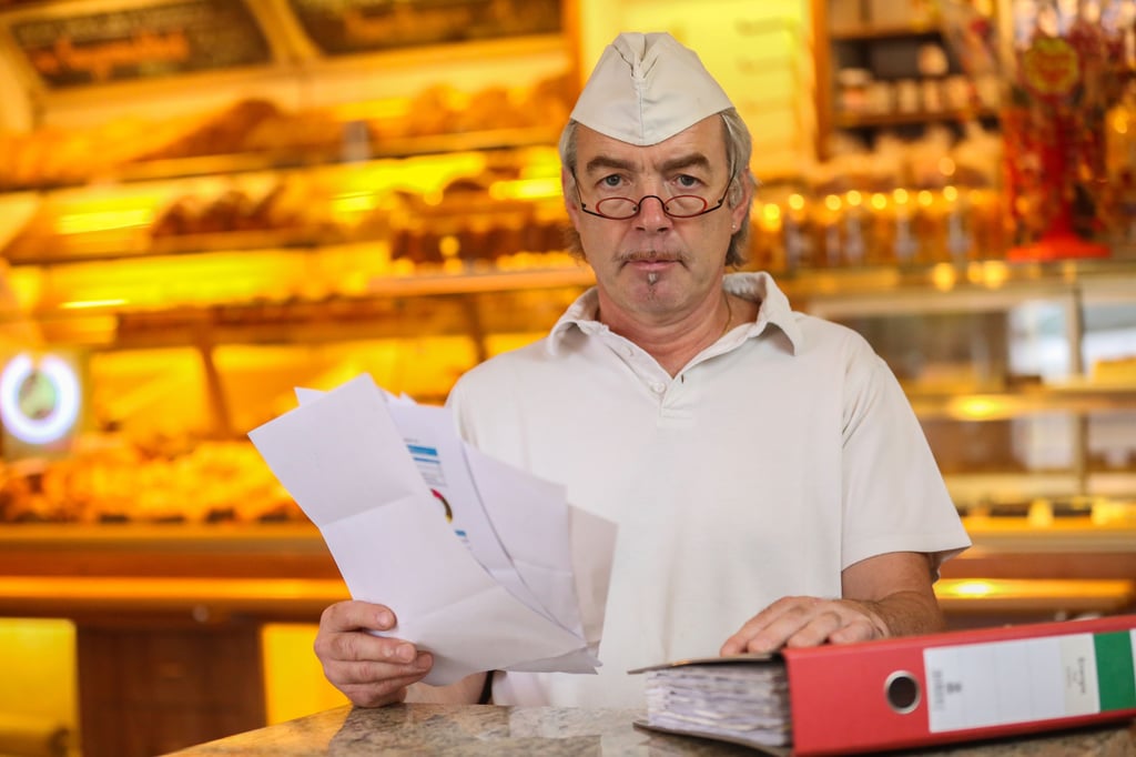 Bäcker Helge Sommerwerk aus Mücheln klagt über enorm gestiegene Energiekosten.