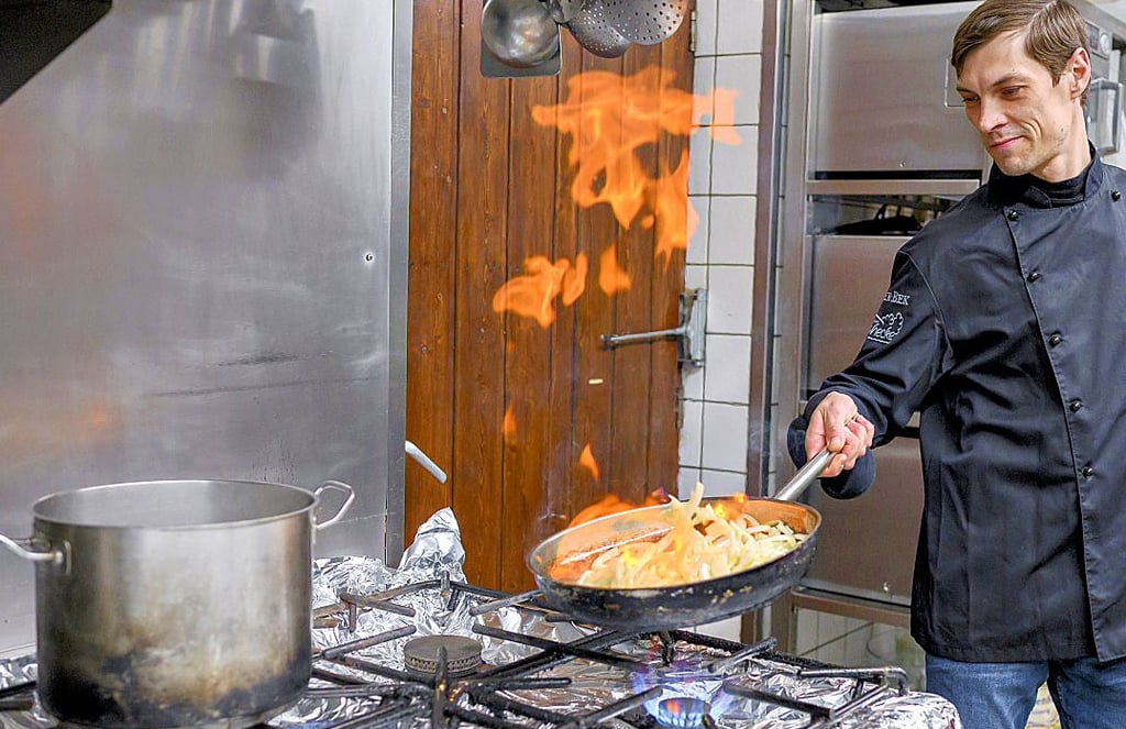 Viele Gastronomen nutzen Gasherde. Das führt neben den Heizkosten jetzt zu großen Unsicherheiten.