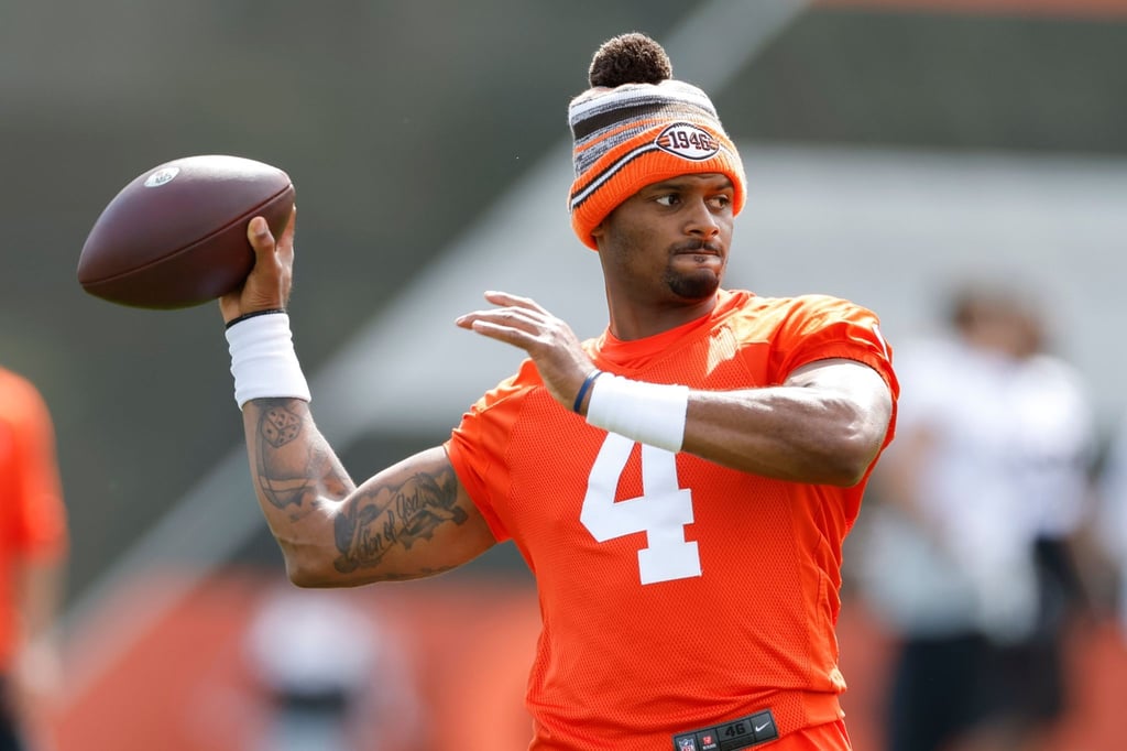 Deshaun Watson, von den Cleveland Browns wird für elf Spiele gesperrt.