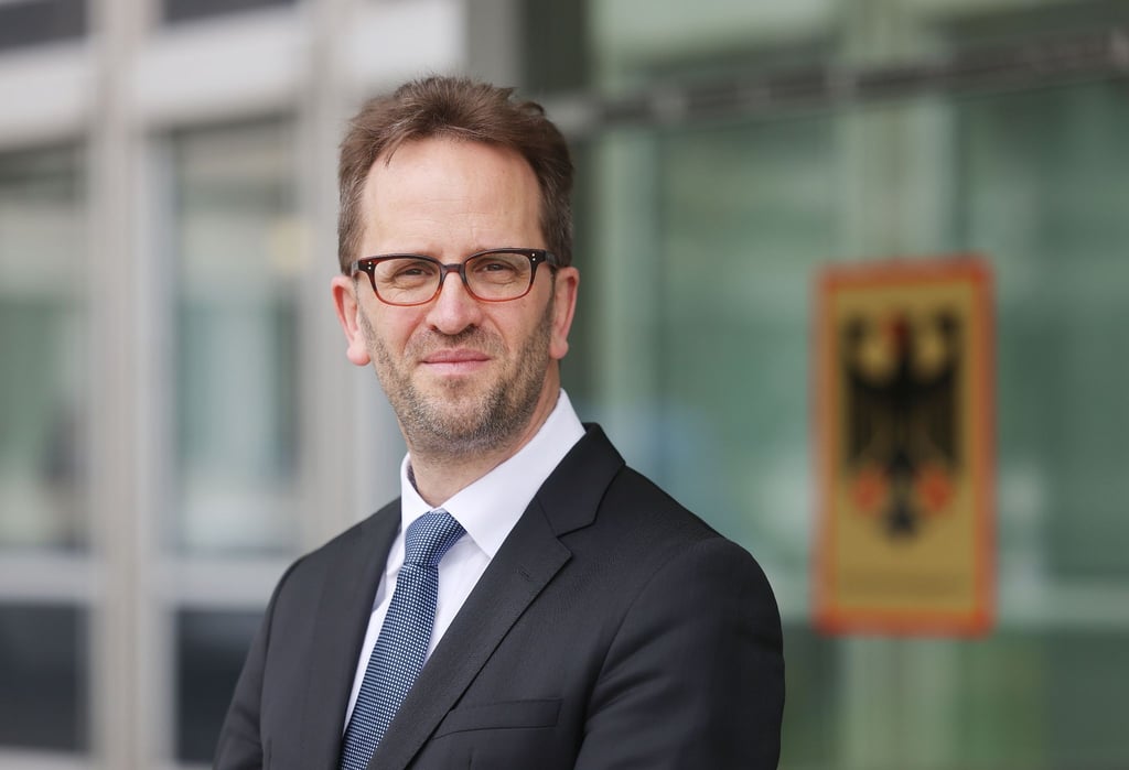 Klaus Müller, Präsident der Bundesnetzagentur, ruft dazu auf, dringend weiter Gas zu sparen.