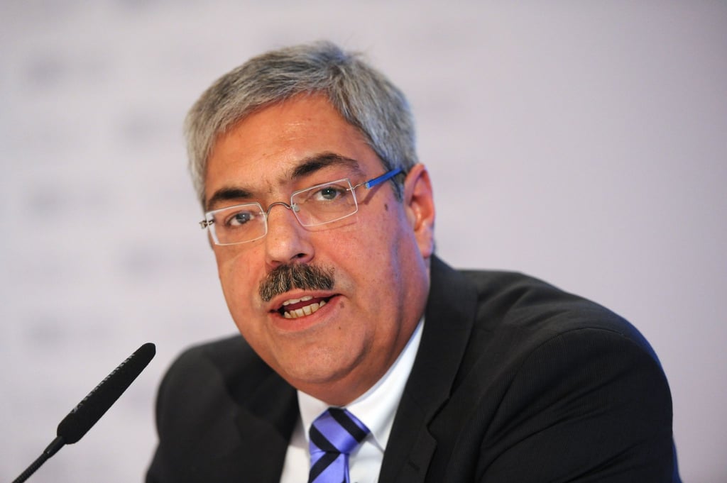 Bremerhavens Oberbürgermeister Melf Grantz (SPD) spricht.
