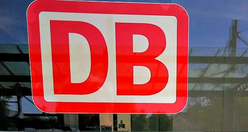 An den Öffnungszeiten der DB-Agentur im Salzwedeler Bahnhof gibt es Kritik, angeblich sei diese häufig geschlossen.