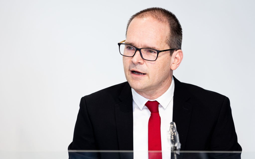 Grant Hendrik Tonne (SPD), spricht auf dem niedersächsischen Landtag.