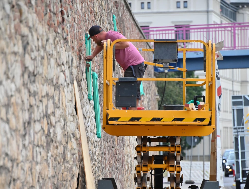 Die Magdeburer Stadtmauer muss saniert werden.