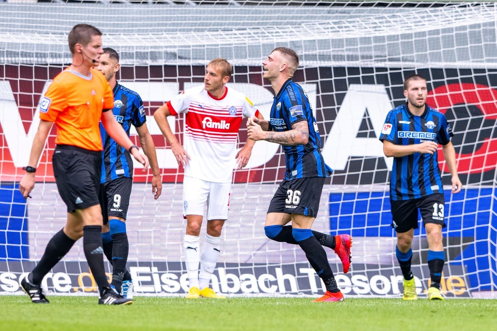 Felix Platte traf beim Paderborner Kantersieg gegen Kiel doppelt.