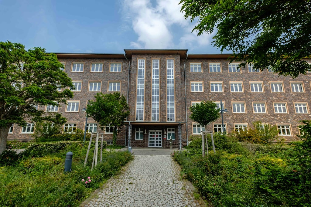 Das Wittenberger Finanzamt unterstützt Bürger an einer Telefonhotline bei der Grundsteuererklärung.