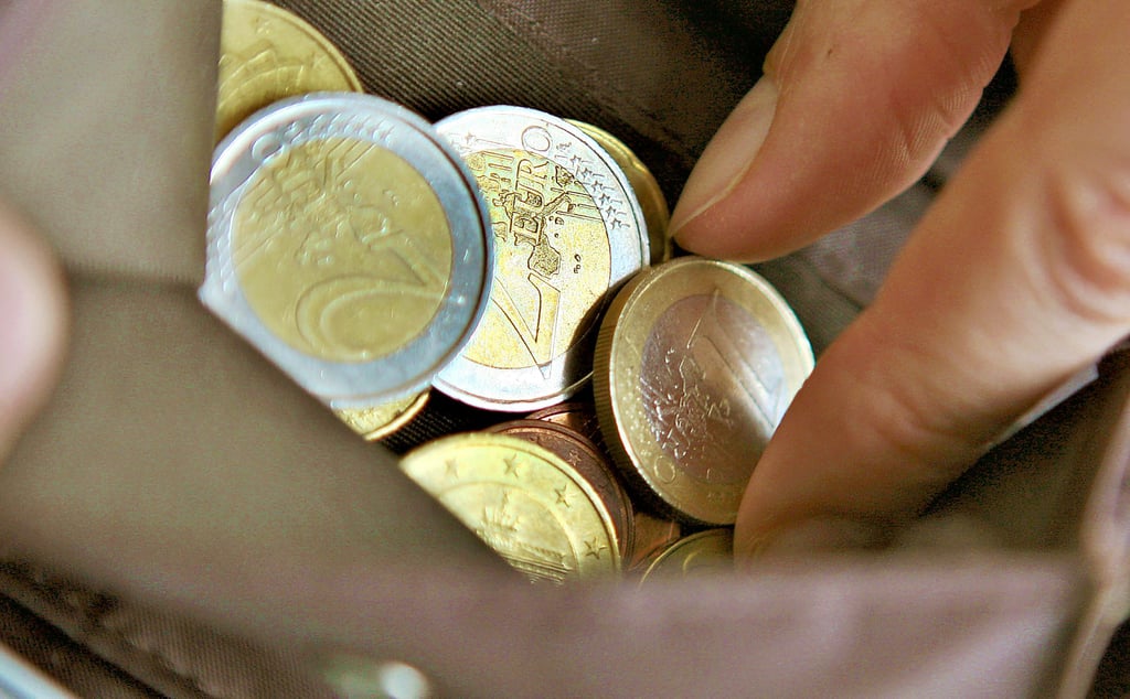 In Zeiten hoher Inflation wird der Euro zweimal umgedreht. Beim Sparen und der Finanzierung über Kredite herrscht Unsicherheit. Die heimischen Banken wollen mit individueller Beratung helfen.