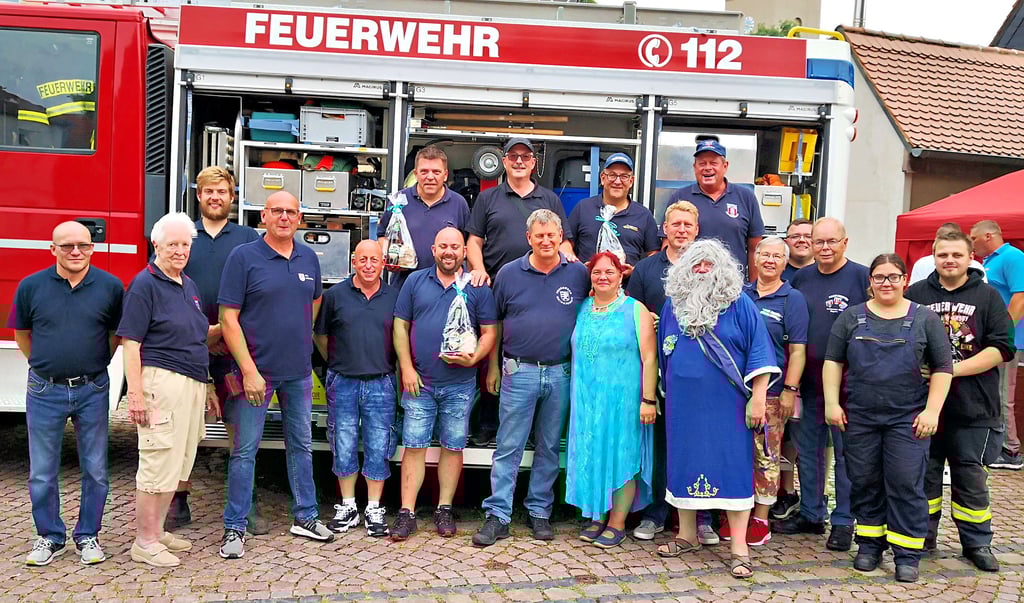 Die einstigen Helfer von Feuerwehren des Kreises Aschaffenburg sind zu Freunden geworden. Beim Altstadtfest wird ihnen nochmals gedankt.