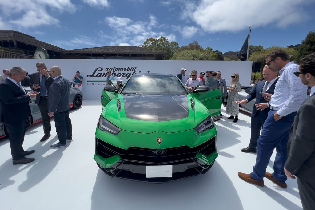 Der Lamborghini Ursus hat nicht nur ein Facelift für die Karosserie bekommen: Auch der 4,2 Liter große V8-Motor ist überarbeitet worden. Mit seinen 490 kW/666 PS und bis zu 850 Nm beschleunigt er in 3,3 Sekunden aus dem Stand auf Tempo 100.